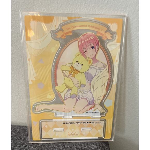 The Quintessential Quintuplets Nakano Ichika Big Acrylic Stand Lucky Can Badge - Picture 2 of 2